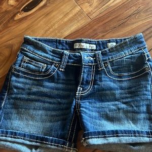 BKE excellent condition size 25